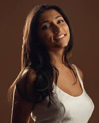 Classic, simple lighting to close out the week. Doesn't hurt to have an  absolute knockout as a subject either! Model: @theninacoladaa 📷85mm 1/200s  ƒ1.2 ISO100 💡One @flashpointlighting 100 behind her towards the