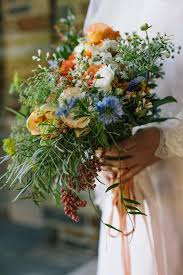 Wedding flowers are one of the most stand out elements to your special day, providing elegance, fragrance or even a fun pop of color. How To Plan A Very Durham Wedding Best Of The Bull