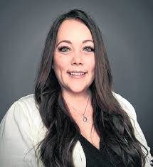 Amanda Blackford's Instagram, Twitter & Facebook