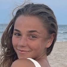 Jill Donnelly's Instagram, Twitter & Facebook