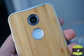 Le Xolo Q1020 intègre un cadre en bois