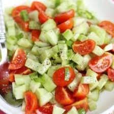 Gurken Tomaten Salat Zum Verruckt Werden Lecker In 2020 Gurken Tomaten Salat Lecker Schmecker Rezepte Lecker