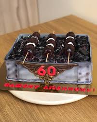 как украсить торт на 23 февраля своими руками фото G Sankt Peterburg Instagram By Sweetmania 10 Tort 3 5 Kg Klubnichnyj Kuli S Klubnichnym Kremyu Krem Chiz Maskarpone Tortm Deserty Tort Idei Dlya Blyud