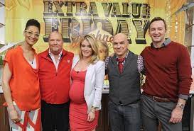 Daphne Oz S Baby Shower Bunintheoven Shower Outfits Great Tv Shows Celebs