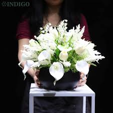 Un modo originale ed allegro di arredare casa è farlo con i fiori, senza comprare mobili e ridipingere le pareti. Centrotavola Fiore Calla Bianco 1 Set Bonsai Con Vaso In Metallo Tulipano Pu Artificiale Tavolo Personalizzato Disposizione Dei Fiori Indaco Aliexpress