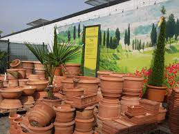 Garten insisted that the law and proper protocol was followed for the debt of the loans to be forgiven. Hartwarenlenders Gartencenter