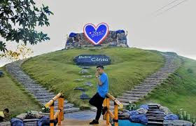 Bukit cinta pamekasan berlokasi di jalan lawangan daya, kelurahan sentol, kecamatan pademawu, pamekasan regency. 12 Daftar Tempat Wisata Di Pamekasan Terbaru Populer 2021