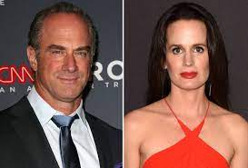The handmaid's tale beschrijft het leven in de republiek gilead, tot voor kort de verenigde staten van amerika. The Handmaid S Tale Casts Christopher Meloni In Season 3 Tvline