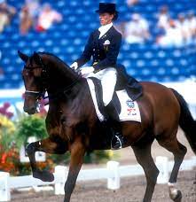 Met haar paard bonfire won anky van grunsven een gouden medaille bij de dressuur. Horse Of A Lifetime Bonfire