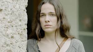 Verena altenberger steht auf jenen brettern, die in salzburg die welt bedeuten. Die Neue Buhlschaft Verena Altenberger Im Gesprach Mit Susanna Schwarzer Tv Orf At