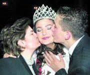 2006 yılında startv tarafından düzenlenen miss turkey 2006'da birinci seçildi ve miss world yarışmasında türkiye'yi temsil etti.2007 yılında buzda dans yarışmasına katılan. Iste Miss Turkey 2006 Kralicesi Ankara Li Merve Buyuksarac Turki