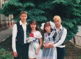 Фильмография актёра составляет на сегодня более 40 полнометражных фильмов и сериалов.в кино молодой человек стал сниматься в 2006 году. Vypusknye Vechera Aktris Dizel Studio Arhivnye Foto