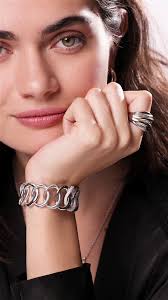 Tune in for Judith's Jewelry Box with Heidi Ripka & Sharon Scott! Chat and  shop their picks of the week from the Judith Ripka Collection now!  https://bit.ly/4qknr7z?autoplayLiveShopping=8d8EaAkW1WUy1sb1WNwe&socialMediaLiveshopping=Facebook#liveshopping  ...