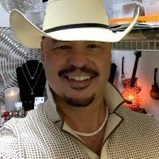 🚨NEW MEMBER ALERT🚨 St. Louis Hero Network is fawning over our new members  at Pawn King Arnold, Wayne Isbell, Julie Isbell, Lance Isbell and Katie  Fantasia Isbell! We are so happy to