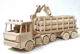 Besonderer wert sollte auf die qualität der ware gelegt werden, denn keine sterbensseele hat design: Wood Toys Spielzeug Lkw Mit Anhanger Spielzeug Lkw Holzspielzeug Lkw Holzspielzeug Baby