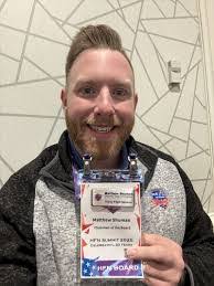 Lindsay Dearing's Instagram, Twitter & Facebook