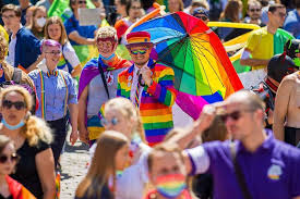 Mit großer freude dürfen wir verkünden, dass die aktionen des berliner csd e.v. Tausende Demonstrieren Am Christopher Street Day In Berlin Deutschland Badische Zeitung
