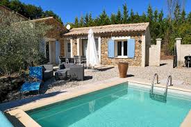 Sie suchen ein ferienhaus oder eine gemütliche ferienwohnung für ihren nächsten urlaub in der provence? Ferienhaus In Puymeras Mit Pool Mieten In Provence Cote D Azur