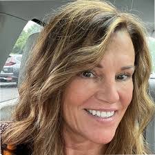 Arlene Vail's Instagram, Twitter & Facebook