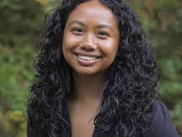 Liz Posey's Instagram, Twitter & Facebook