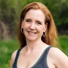 Suzanne Hale's Instagram, Twitter & Facebook