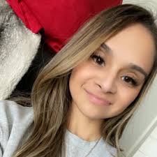 Liz Bermudez (@lizzbermudez)