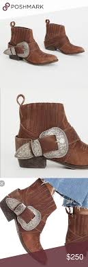 Si vous voyez un tshirt « coince toi les doigts dans une porte », définitivement : Pin On My Posh Picks