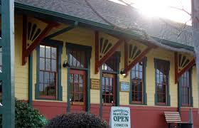Got Questions About Toccoa Stephens County Come By The Welcome Center Located At The Train Depot It Also Houses The Hi Toccoa Train Depot Blue Ridge Georgia
