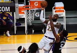 Raptors Get Burned By Lakers Lebron James Flop Sports Illustrated Toronto Raptors News Analysis And More