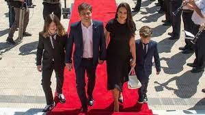 However, the information regarding her exact date of birth is not available as of now. Quien Es La Esposa De Kicillof Doctora En Letras Y Cinturon Negro De Taekwondo El Cronista