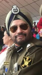 Bordermen are grieving to the irreparable loss of untimely demise of Shri  Davinder Singh, Commandant. Adored and respected by all colleagues, peers  and #troops, the 1993 Batch Officer, served in far-flung #frontiers