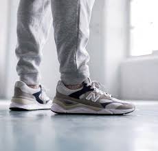 Découvrez notre sélection de baskets new balance msx90 d sur sarenza. Grauer New Balance Msx90 Rpb Lux Leather Grey Navy In Leichtem Mesh Upper Und Leder Overlays Der X 90 Ist Von New Ba New Balance Balance New Balance Sneaker