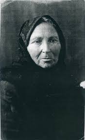 EDIT: this has been fully translated, thanks everyone! I also notice that  this post gotten a lot of likes, so I'm putting it out there: if anyone  recognizes Shulamit or her daughter,