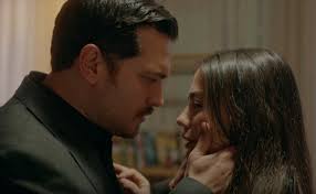 Eşref Rüya'nın 12. bölümünde neler oldu? Eşref'i alt üst eden telefon:  Rüya'yı sonunda buldum!