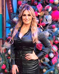 Nuestra querida conductora, sin duda, es una mujer encantadora y talentosa; Anette Cuburu Niega Tajantemente Los Rumores De Romance Con Raul Araiza