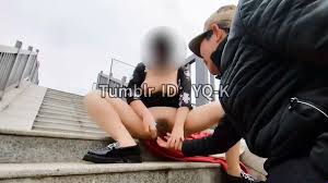 人前露出勾引路人