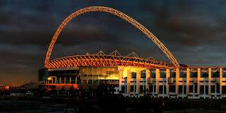 Wembley stadium (branded as wembley stadium connected by ee for sponsorship reasons) is a football stadium in wembley, london. London Stadion Uembli Turnavigator