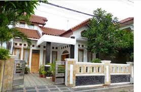 Bentuk pagar yang memiliki banyak ornamen tidak pas dengan desain rumah minimalis. 18 Pagar Rumah Dari Hebel