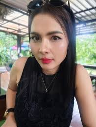 Pls don't try to get to know me i am better as a concept....