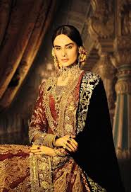Ali Xeeshan S The Royal Family Portraits High Fashion Pakistan Royal Family Portrait Fashion Mughal Jewelry