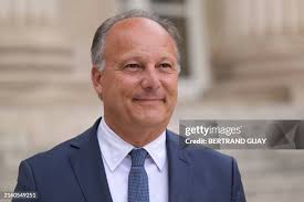 13,218 Arrival Of Bernard Stock Photos, High-Res Pictures, and Images