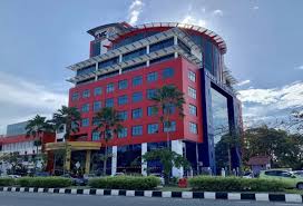 Pada tahun 1998, malaysia telah diiktiraf oleh pertubuhan kesihatan sedunia sebagai negara ketiga di dunia mempunyai 100% hospital kerajaan yang diiktiraf. Hospital Swasta Di Kedah Mula Terima Pesakit Covid 19 Astro Awani