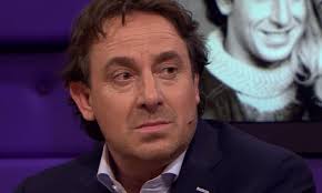 Het is namelijk de vrouw waar hij een aantal jaren geleden ook een relatie mee had: Zien Marco Borsato Heeft Een Nieuwe Vriendin Wat Een Knapperd Dagelijks Nederland