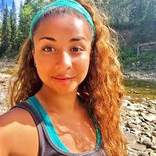 Clara Robison's Instagram, Twitter & Facebook