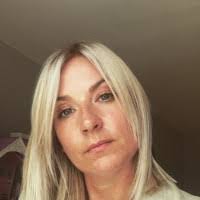 Aimee Morrow's Instagram, Twitter & Facebook