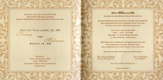 Betapa bahagianya ya, yang sebentar lagi mau menikah. 25 Contoh Desain Dan Kata Kata Dalam Undangan Pernikahan Islami Yang Baik