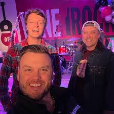 Tim Neuman (@timneumanmusic) • Instagram photos and videos