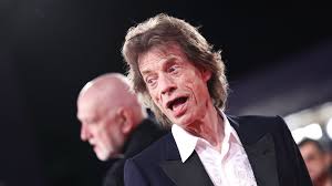 Mick jagger's longtime girlfriend, l'wren scott, has died of an apparent suicide, a spokesperson confirmed. 8 Kind Von Frau Nr 5 Mick Jagger 72 Wird Wieder Papa Promiflash De