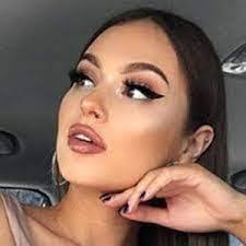 Alejandra Bowers's Instagram, Twitter & Facebook