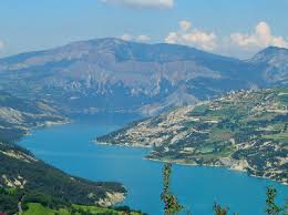 Camping geopend van 1 mei tot 30 september 2021 Lac De Serre Poncon Motorradtour Durch Frankreich